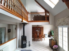 Maison avec hangar 