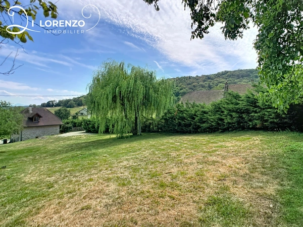 Terrain à vendre  GERBAIX (73) viabilisé de 744 m²