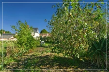 House with garage and garden in the heart of the village / Ideal first purchase or investment LE CHATELET (18)
