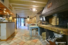 Local/office for sale NERIS LES BAINS (03)