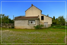 Dpt Cher (18),Grande maison de campagne à personaliser – 4 chambres – Dépendances et verger