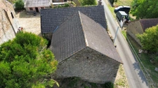 Authentic stone house, 180 m² - Investors or renovation enthusiasts - LIGNEROLLES (36)
