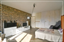 Dpt Cher (18),Grande maison de campagne à personaliser – 4 chambres – Dépendances et verger