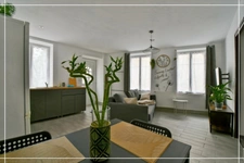 2 houses + independent apartment + 200 m² barn – Ideal for a family or lifestyle project – Energy Performance Certificate B (rare)