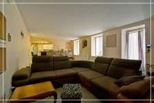 2 houses + independent apartment + 200 m² barn – Ideal for a family or lifestyle project – Energy Performance Certificate B (rare)