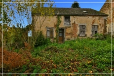 Authentic stone house, 180 m² - Investors or renovation enthusiasts - LIGNEROLLES (36)