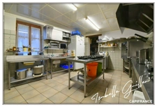 Local/office for sale NERIS LES BAINS (03)