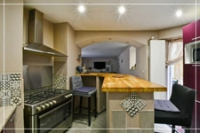 2 houses + independent apartment + 200 m² barn – Ideal for a family or lifestyle project – Energy Performance Certificate B (rare)