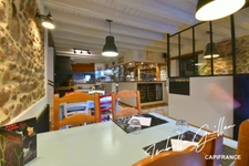 Local/office for sale NERIS LES BAINS (03)