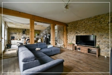Dpt Cher (18),Grande maison de campagne à personaliser – 4 chambres – Dépendances et verger