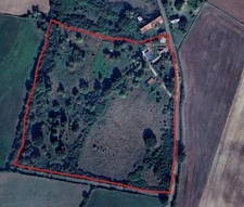 Propriéte à vendre : 2 maisons et 4.5 hectares TOUCHAY (18)