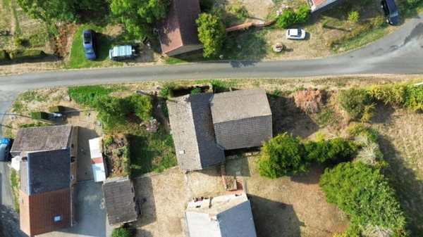 Authentique maison en pierres 180 m² - Investisseurs ou amoureux de rénovation - LIGNEROLLES (36)