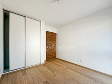 Appartement à vendre 5 pièces DIVONNE LES BAINS (01) - 108m2 - terrasse, jardin clos, cave, 2 garages