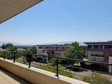 5-room apartment with terrace for sale in PRÉVESSIN MOENS (01) - 105m2 - swimming pool, parking and enclosed garage