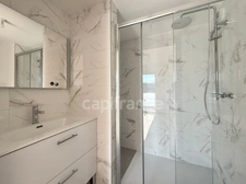 Apartment for sale 5 rooms DIVONNE LES BAINS (01) - 135m2, terrace (83m2), cellar, 2 closed garages.