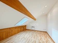 Apartment for sale, 4 rooms, GRILLY (01) - Duplex T4 - 75m2 with private parking