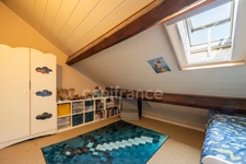 House for sale, 4 rooms, GEX (01) - 97m2 (floor area) with small balcony and cellar (14m2)
