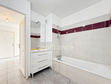 Apartment for sale, 3 rooms, GEX (01) - 60m2 - penthouse with private indoor & outdoor parking