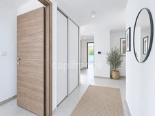 Apartment for sale 5 rooms DIVONNE LES BAINS (01) - 135m2, terrace (83m2), cellar, 2 closed garages.