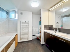 Penthouse apartment for sale 5 rooms PRÉVESSIN MOENS (01) - 105m2 - terraces (34m2), garage and private parking