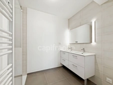 Appartement à vendre 5 pièces DIVONNE LES BAINS (01) - 108m2 - terrasse, jardin clos, cave, 1 garage fermé.