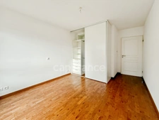 Apartment for sale, 2 rooms, PREVESSIN MOENS (01) - T2 - 44m2 with balcony, motorized garage and private parking