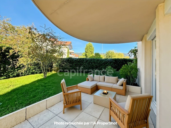 Appartement à vendre 3 pièces DIVONNE LES BAINS (01) - 91m2 - jardin (350m2), cave (10m2), garage (21m2)