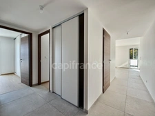 Apartment for sale 5 rooms DIVONNE LES BAINS (01) - 135m2, terrace (83m2), cellar, 2 closed garages.