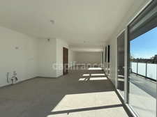 Apartment for sale 5 rooms DIVONNE LES BAINS (01) - 135m2, terrace (83m2), cellar, 2 closed garages.