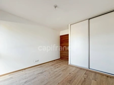 Appartement à vendre 5 pièces DIVONNE LES BAINS (01) - 108m2 - terrasse, jardin clos, cave, 2 garages