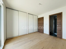 Apartment for sale 5 rooms DIVONNE LES BAINS (01) - 135m2, terrace (83m2), cellar, 2 closed garages.