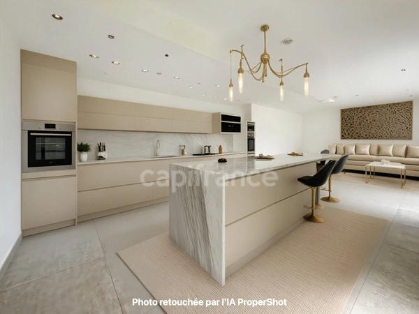 Appartement à vendre 5 pièces DIVONNE LES BAINS (01) - 108m2 - terrasse, jardin clos, cave, 1 garage fermé.
