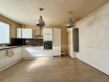 Maison à vendre 4 pièces GEX (01) - 97m2 (au sol) avec balconnet et cave (14m2)