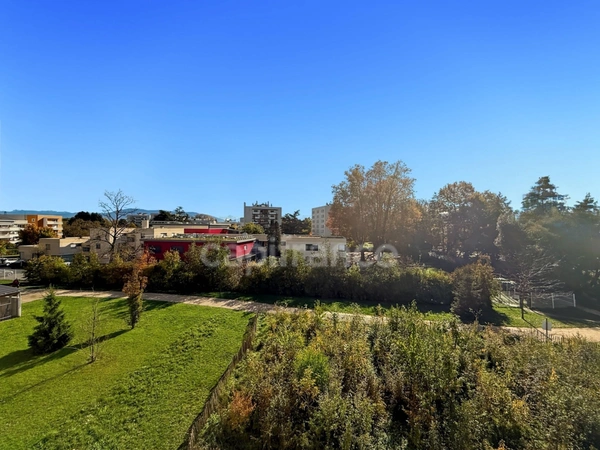 Appartement à vendre 3 pièces FERNEY VOLTAIRE (01) - 75m2 avec terrasse et garage