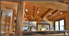 T3, terrasse, Sas d'entrée et cave à MOLINES EN QUEYRAS (05)