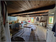 Maison en pierre dans les bois, refuge de montagne à CHAMPCELLA (05)