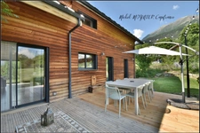 Puy-Saint-Eusèbe ✨ Rare à la vente, chalet d’architecte ouvert sur lac et montagnes
