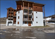 🌞 MOLINES-EN-QUEYRAS – Appartement T3 meublé au pied des pistes avec balcon plein soleil ! ⛷️🏔️