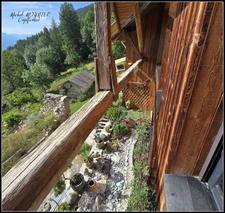 Aux Seyes, commune de Champcella, grande maison de montagne rénovée pour résidence principale, gîte ou chambres d’hôtes