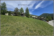 Terrain à bâtir à Molines-en-Queyras (05) – 1 186 m² avec vue dominante