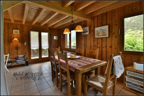 Chalet à vendre aux Vigneaux (05)