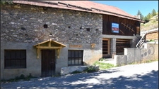 T3, terrasse, Sas d'entrée et cave à MOLINES EN QUEYRAS (05)