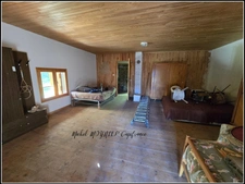 Maison en pierre dans les bois, refuge de montagne à CHAMPCELLA (05)