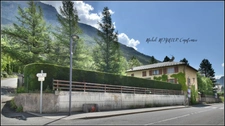 À L’Argentière-la-Bessée, maison de caractère sur plus de 2 500 m² de terrain, volumes, annexes et vraie présence.