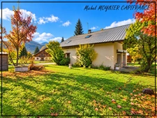 Chalet à Puy-Saint-Vincent 1400 – À 100 m des pistes, 10 à 12 couchages, terrain et vue dégagée.