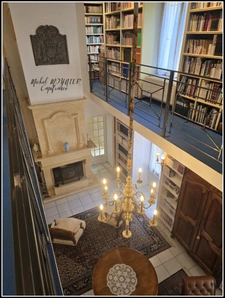À L’Argentière-la-Bessée, maison de caractère sur plus de 2 500 m² de terrain, volumes, annexes et vraie présence.