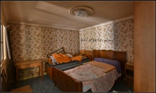 A PALLON, commune de Freissinières, Maison de village à rénover, avec granges, caves et terrain non attenant.