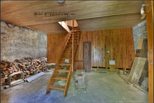 Maison en pierre dans les bois, refuge de montagne à CHAMPCELLA (05)
