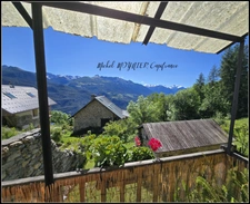 Aux Seyes, commune de Champcella, grande maison de montagne rénovée pour résidence principale, gîte ou chambres d’hôtes