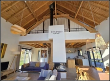 Puy-Saint-Eusèbe ✨ Rare à la vente, chalet d’architecte ouvert sur lac et montagnes